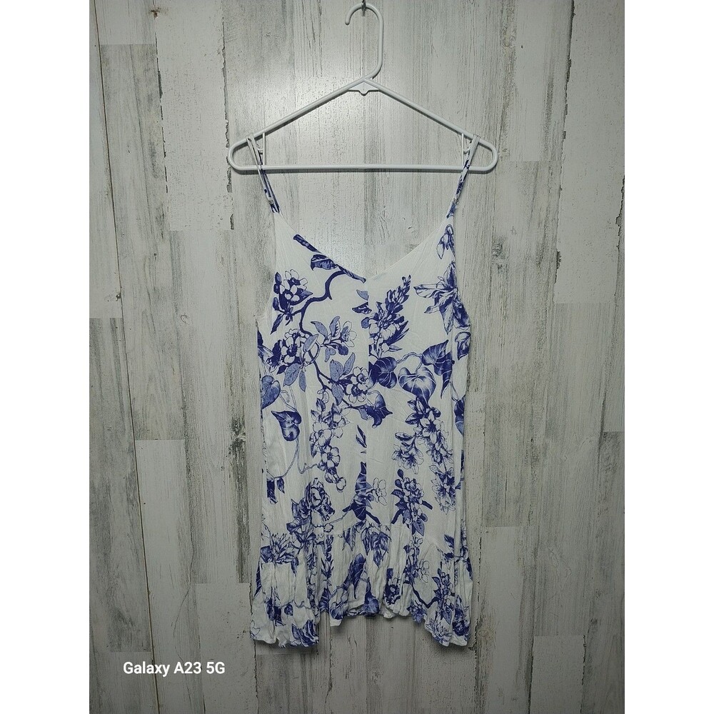 Lulus Garden Bloom Blue and White Floral Print Ruffled Shift Dress Size Medium